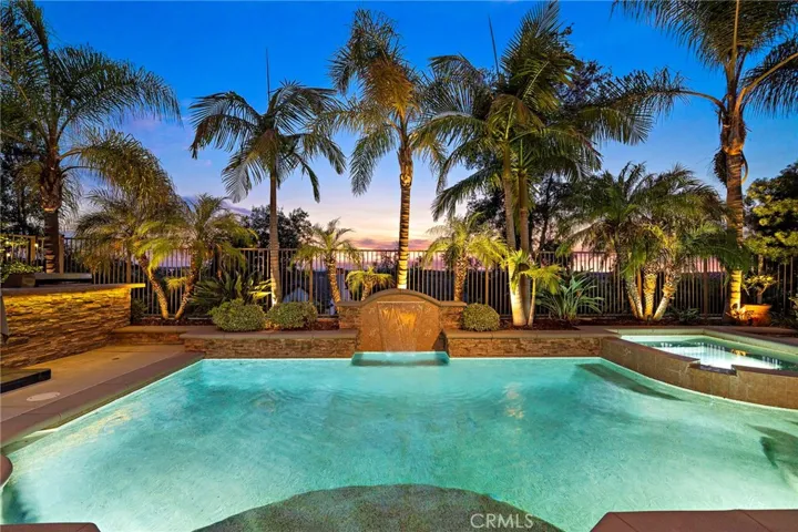 Luxurious Resort Inspired Yard