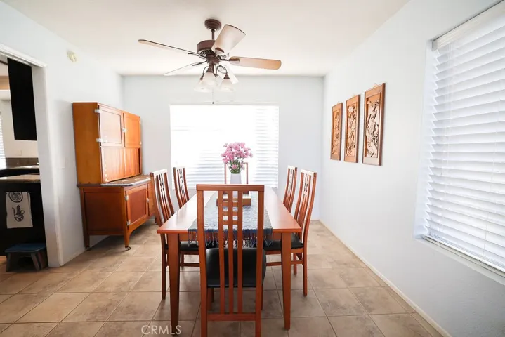 Dining Room with access to kitchen
