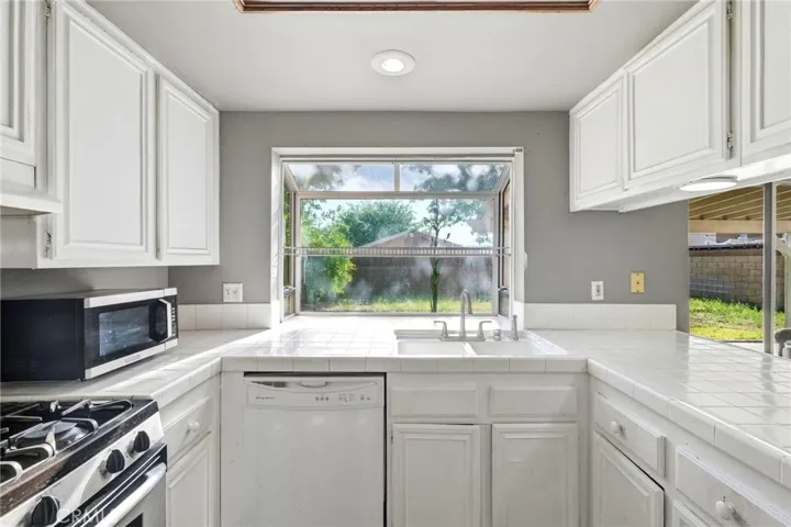 43920 Comstock, Lancaster, California 93535