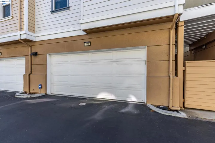 2 Car Garage