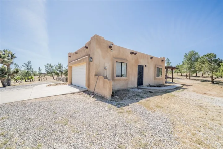 5131 Cygnet Road A-b, Phelan, California 92371