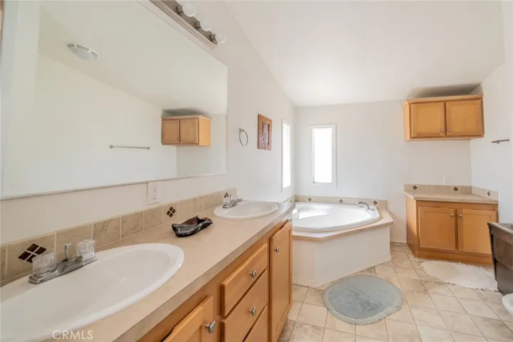 5131 Cygnet Road A-b, Phelan, California 92371