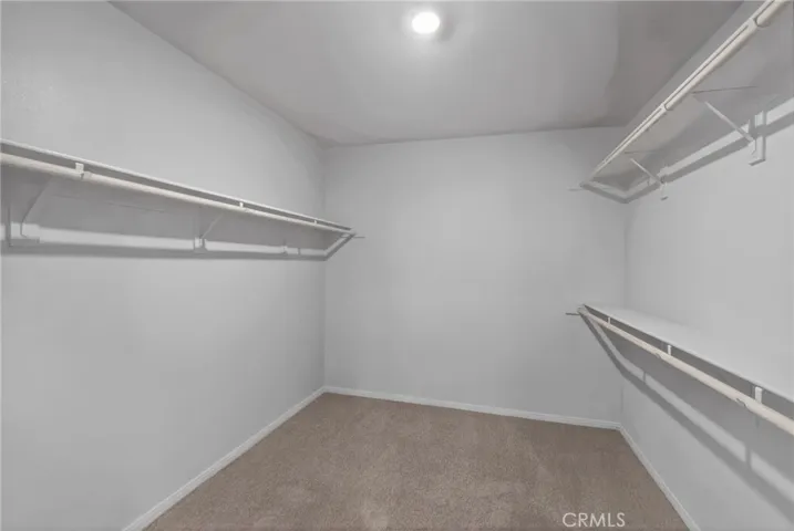 Large - Walk In Closet