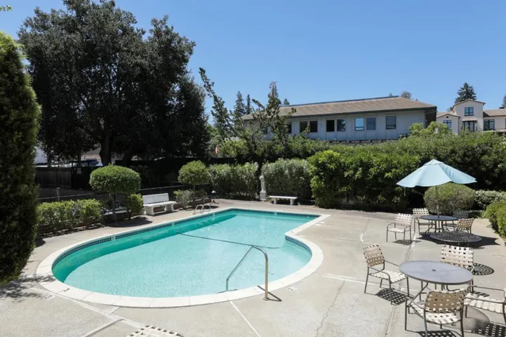 226 W Edith Avenue 20, Los Altos, California 94022
