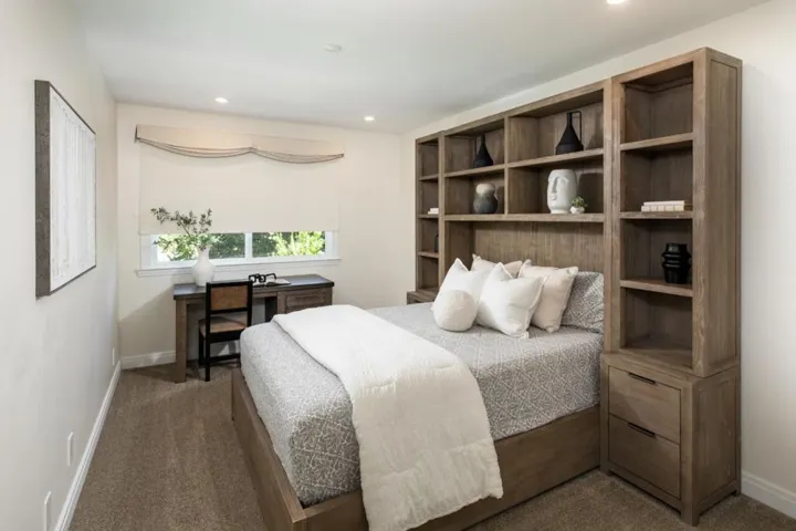 226 W Edith Avenue 20, Los Altos, California 94022