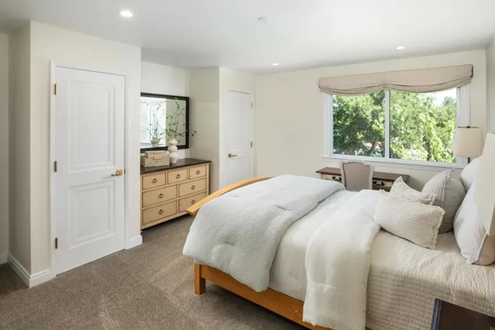 226 W Edith Avenue 20, Los Altos, California 94022