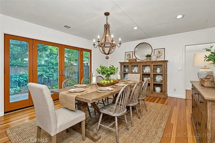 dining area virtually staged