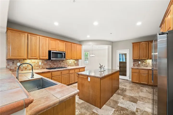 1000 Creekside, Redlands, California 92373