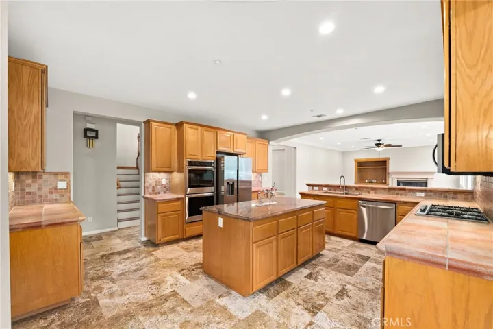 1000 Creekside, Redlands, California 92373