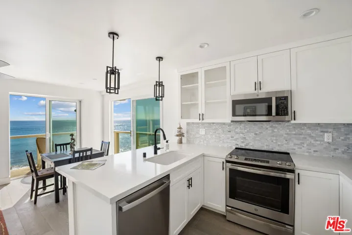 11838 Ebbtide Lane, Malibu, California 90265