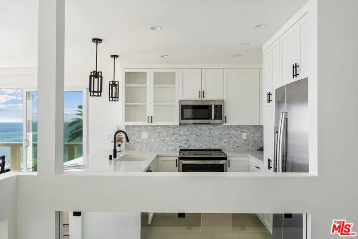 11838 Ebbtide Lane, Malibu, California 90265