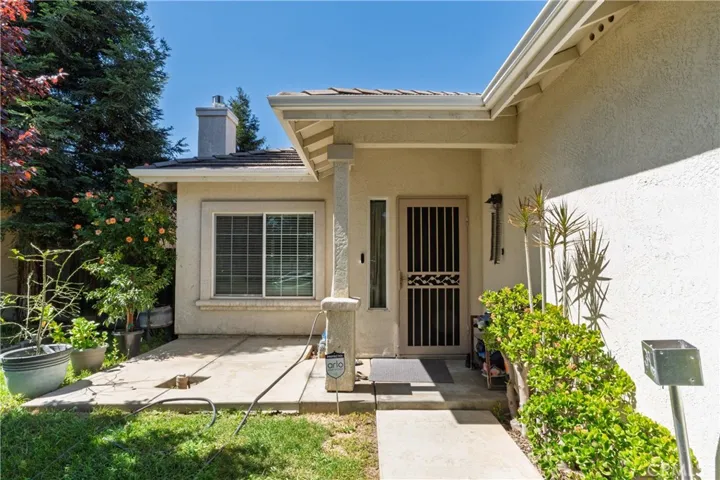 123 Manzanita Avenue, Merced, California 95341