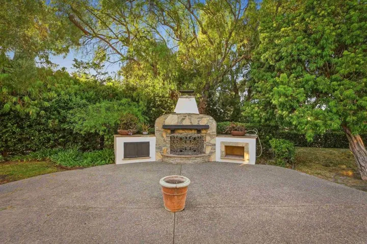 18325 Calle La Serra, Rancho Santa Fe, California 92091