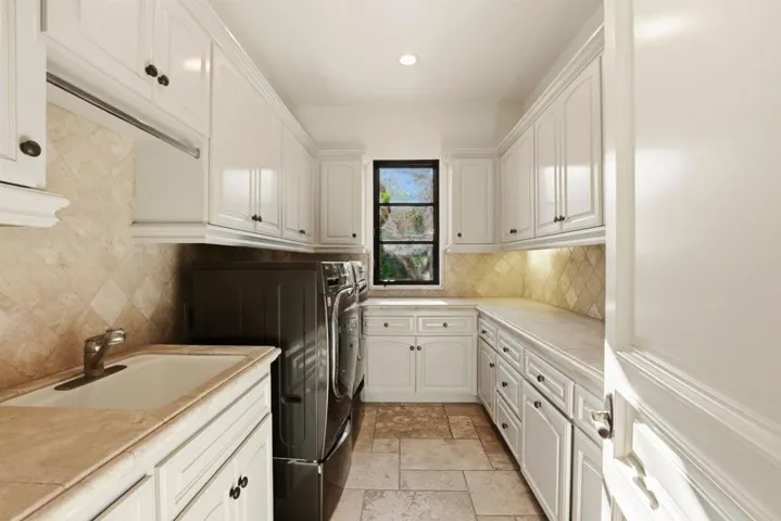 18325 Calle La Serra, Rancho Santa Fe, California 92091