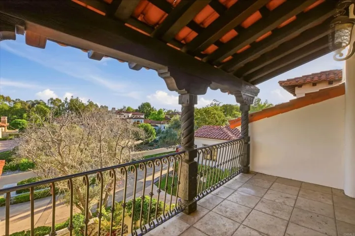 18325 Calle La Serra, Rancho Santa Fe, California 92091