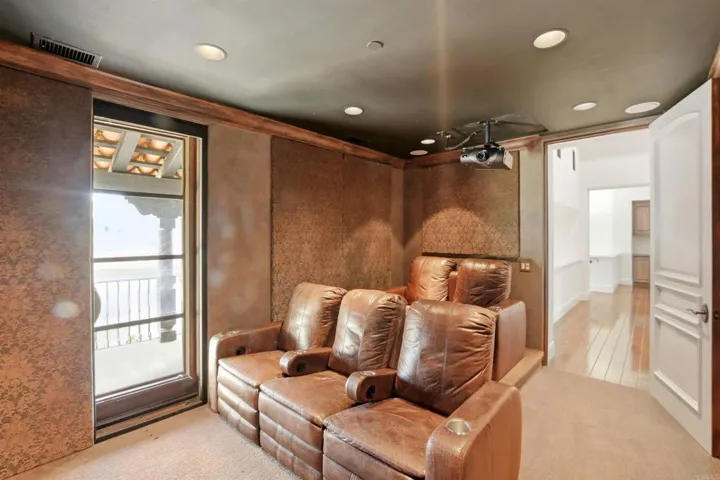 18325 Calle La Serra, Rancho Santa Fe, California 92091