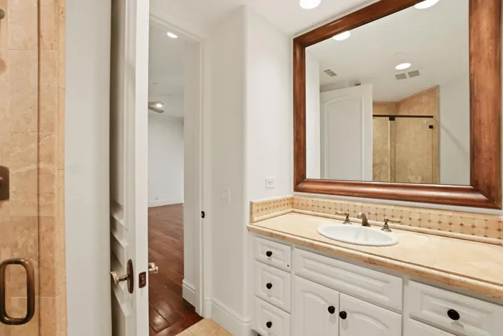 18325 Calle La Serra, Rancho Santa Fe, California 92091