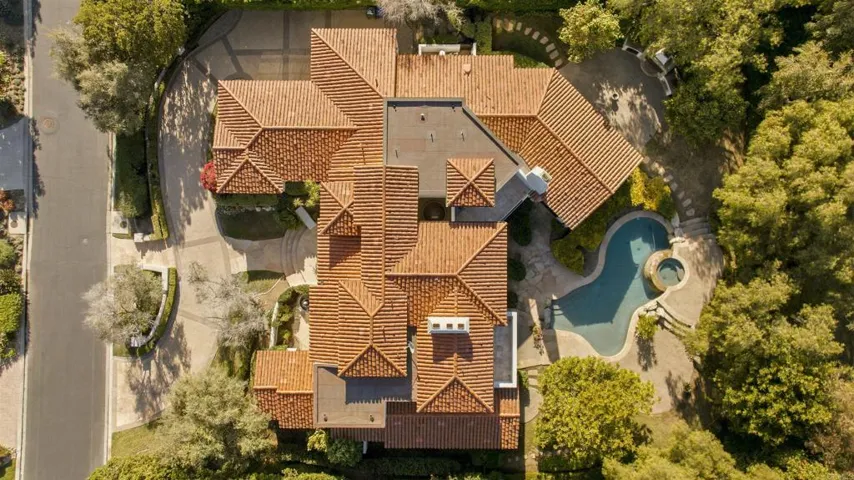 18325 Calle La Serra, Rancho Santa Fe, California 92091