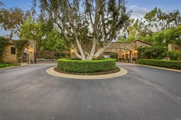 18325 Calle La Serra, Rancho Santa Fe, California 92091