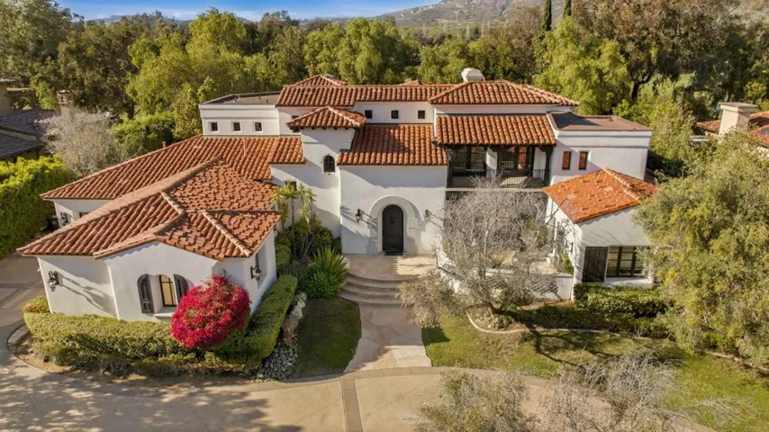 18325 Calle La Serra, Rancho Santa Fe, California 92091