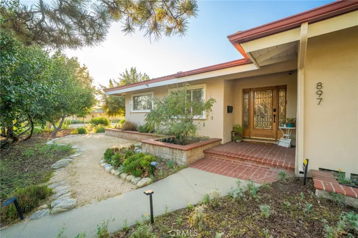 897 Ottawa Drive, Claremont, California 91711