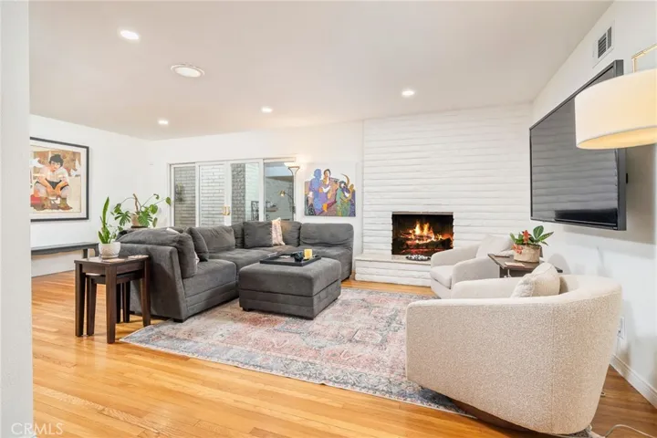 897 Ottawa Drive, Claremont, California 91711