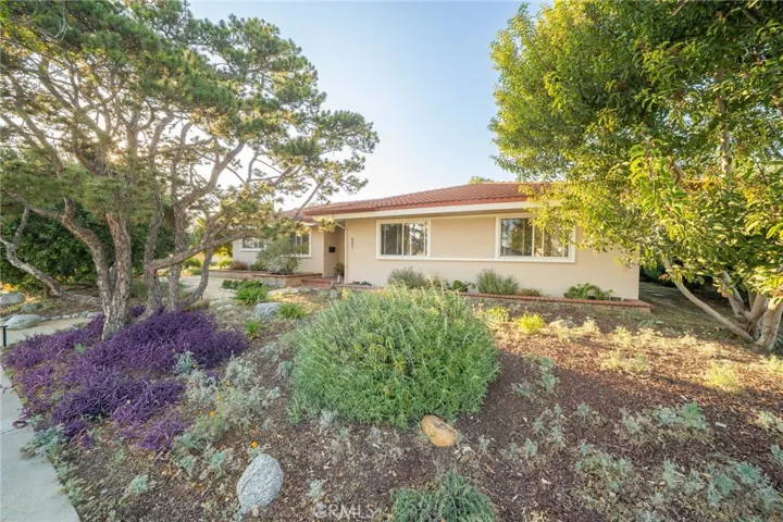897 Ottawa Drive, Claremont, California 91711