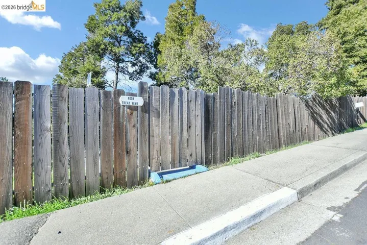 Exterior view of a gate