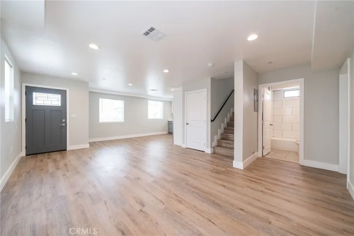 Photos shown are from the property prior to current tenants. Actual conditions may vary.