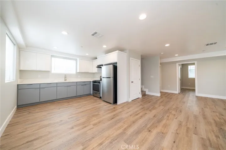 Photos shown are from the property prior to current tenants. Actual conditions may vary.