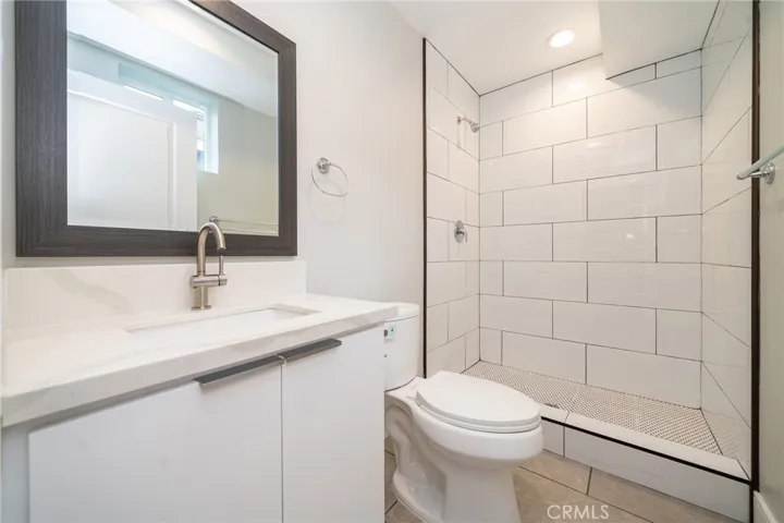 Photos shown are from the property prior to current tenants. Actual conditions may vary.