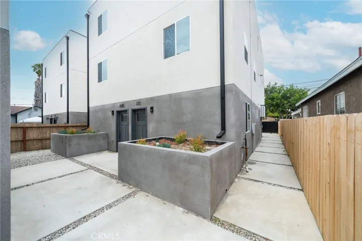 Photos shown are from the property prior to current tenants. Actual conditions may vary.