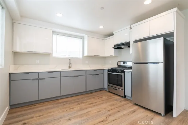 Photos shown are from the property prior to current tenants. Actual conditions may vary.