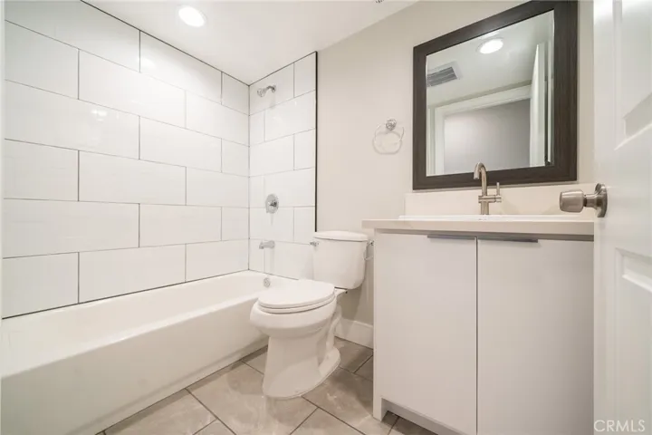 Photos shown are from the property prior to current tenants. Actual conditions may vary.