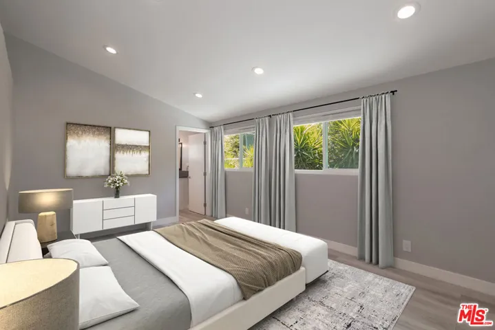 Virtual Staged Primary Suite