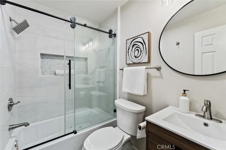 Bathroom downstairs