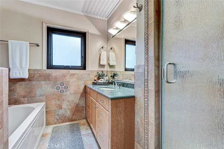 another view of first floor bathroom