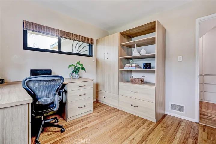 Second view of the 4th bedroom (on 1st floor)