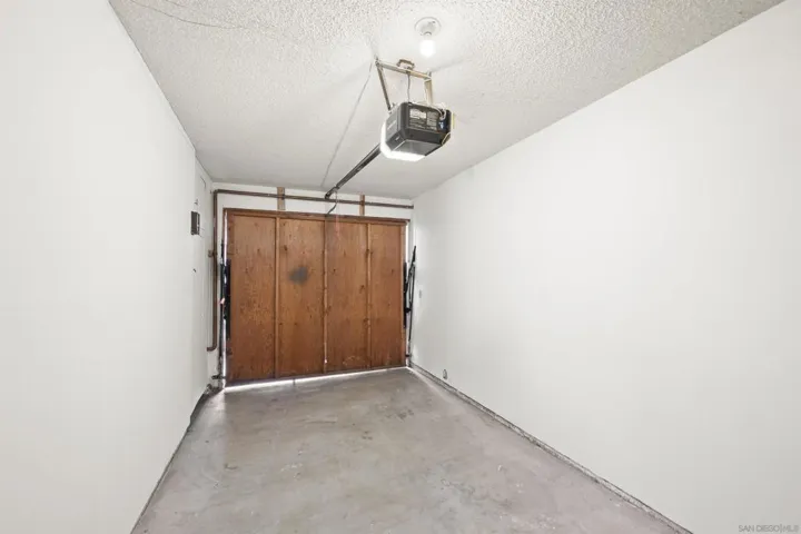 Interior 1 car Garage