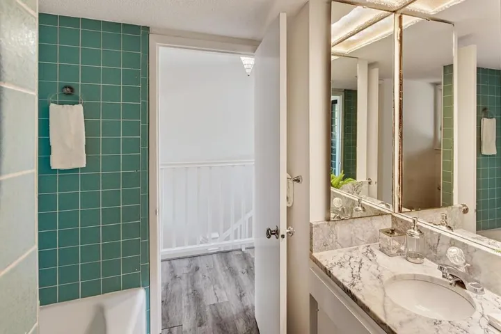20255 Skyline Boulevard, Woodside, California 94062
