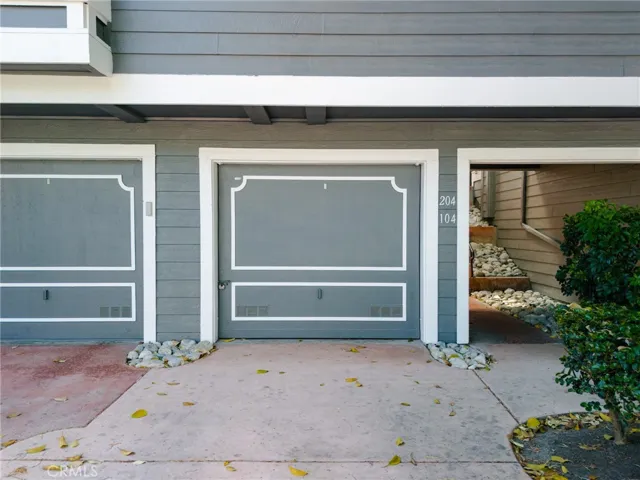 The unit comes with a 1 car garage and personal driveway.