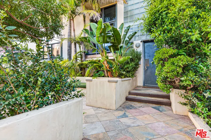 11 Voyage Street, Marina Del Rey, California 90292