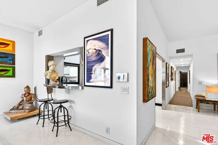 11 Voyage Street, Marina Del Rey, California 90292
