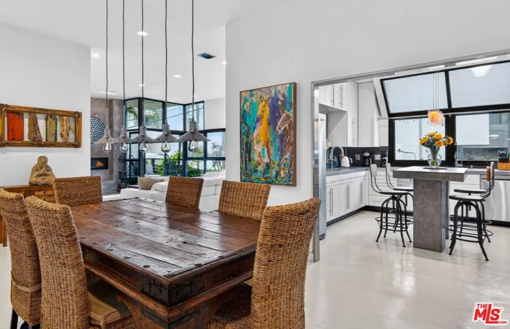 11 Voyage Street, Marina Del Rey, California 90292