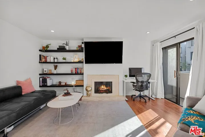1940 N Highland Avenue 21, Los Angeles, California 90068