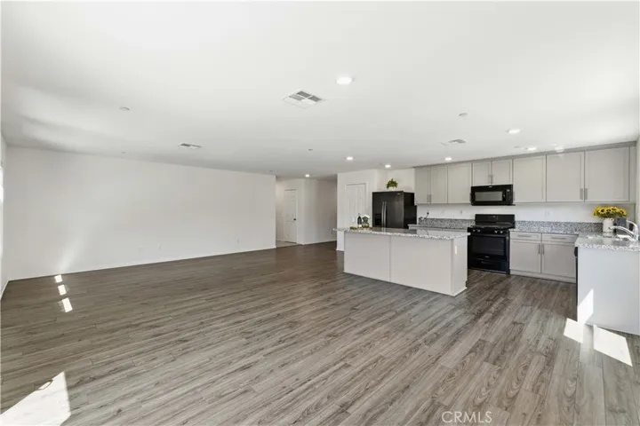 44745 Aspen St, Lancaster, California 93535