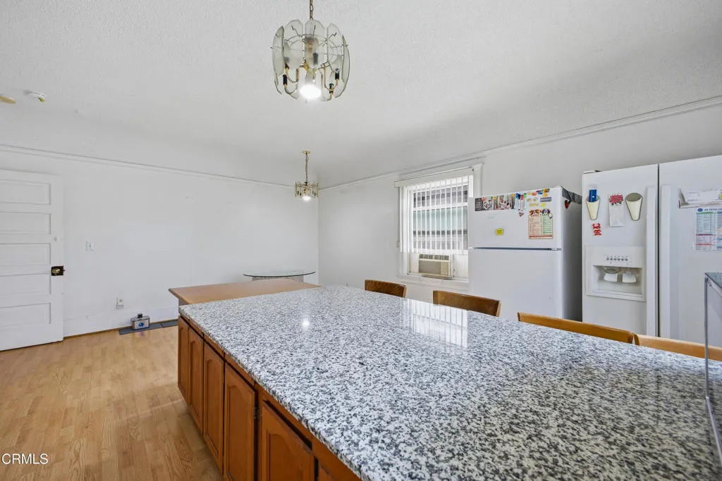 egpimaging_1032SWestlakeAve_021_FLEXMLS