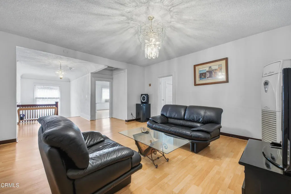egpimaging_1032SWestlakeAve_017_FLEXMLS