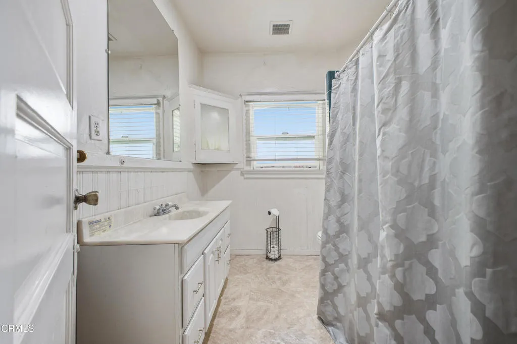 egpimaging_1032SWestlakeAve_027_FLEXMLS