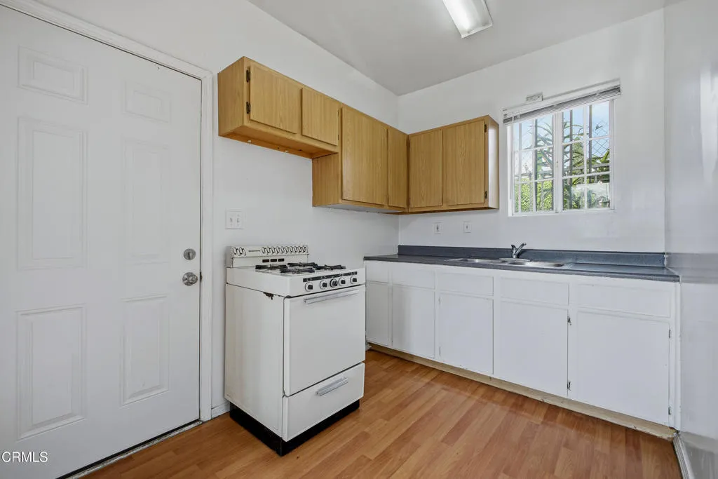 egpimaging_1032SWestlakeAve_037_FLEXMLS